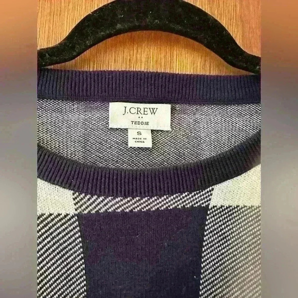 J. Crew Factory Women’s Blue White Small Teddie Check Jacquard Pullover Sweater - Picture 4 of 4
